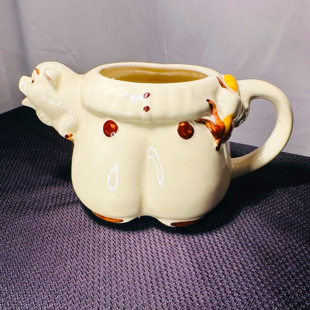Vintage Shawnee Pottery "Tom The Piper’s Son" Pig Teapot USA - No Lid Piggy
